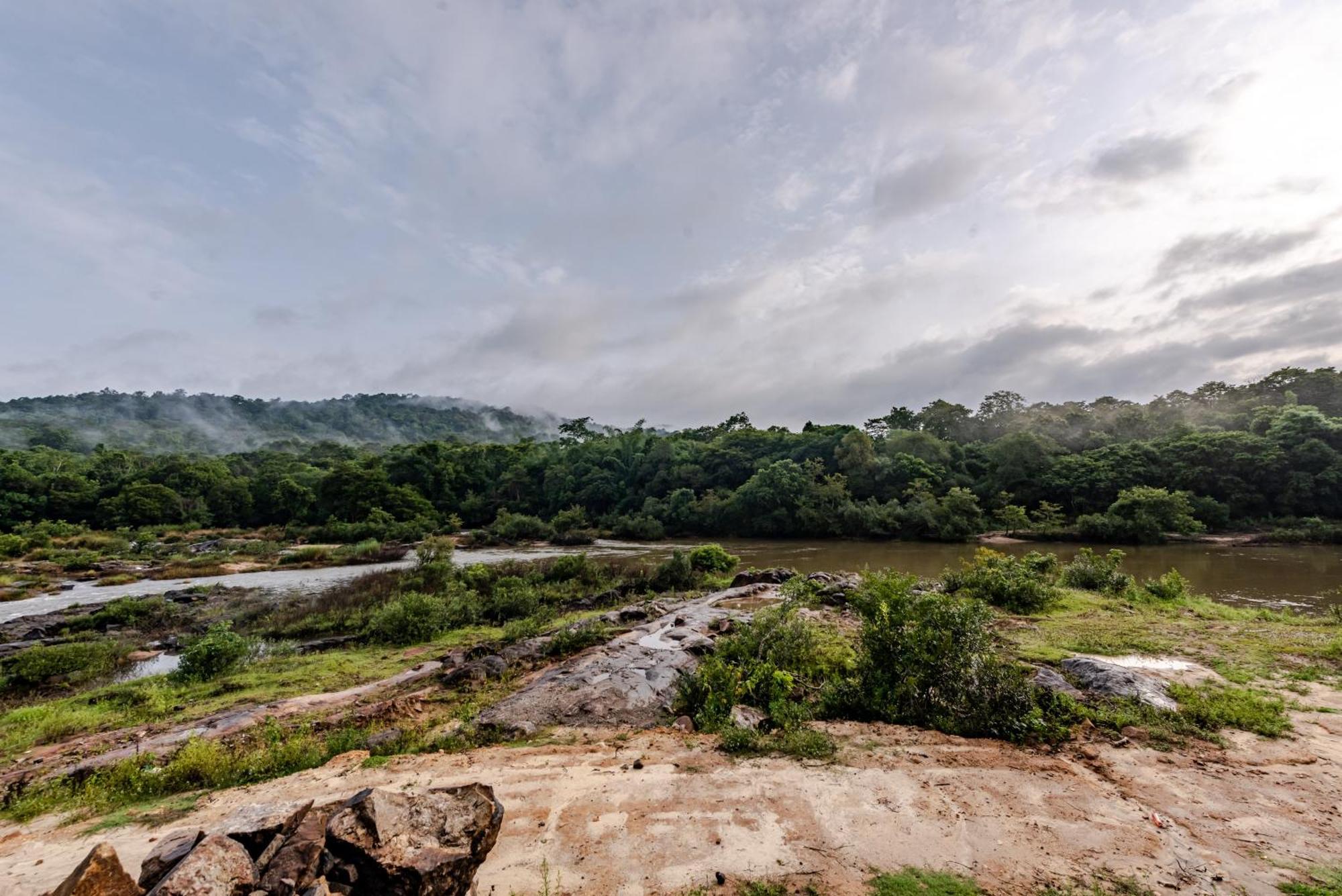 Shanthi Kunnj Riverside Exotica Chikmagalur Exterior photo